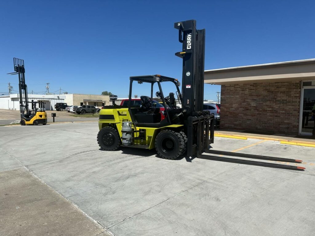 Clark Forklift C75 featured image