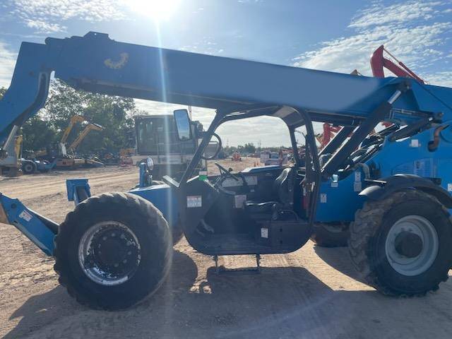 2015 Genie Telehandler GTH-1056 featured image