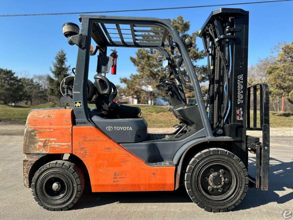 2008 Toyota Forklift 8FGU30 featured image