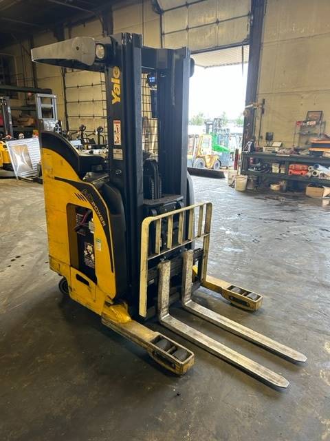 2012 Yale Forklift NR035D featured image