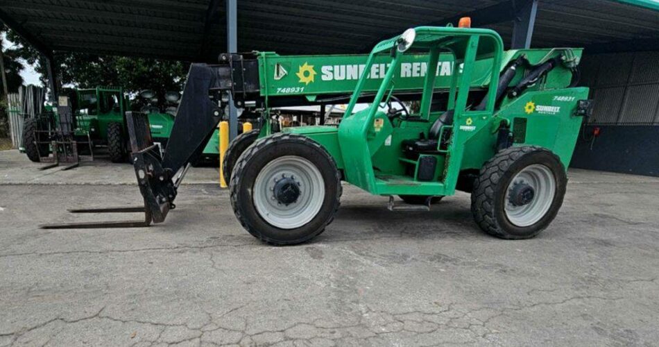 2015 Skytrak Telehandler 8042 featured image