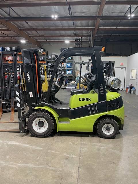 2003 Clark Forklift C25L featured image