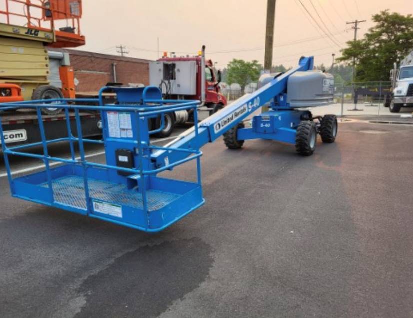 2005 Genie Boom Lift S-40 featured image