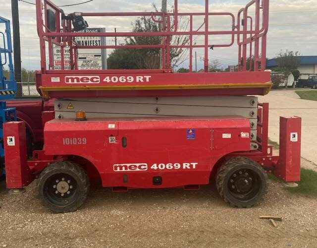 2020 MEC Scissor Lift 4069RT featured image