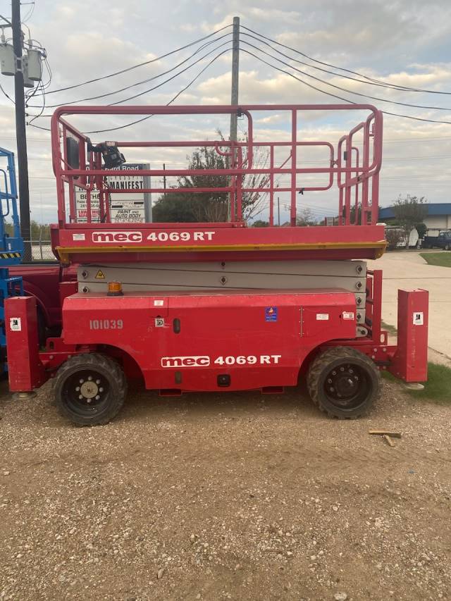 2020 MEC Scissor Lift 4069RT featured image