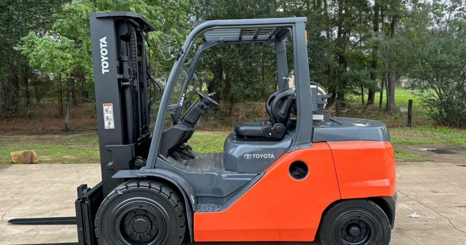 2015 Toyota Forklift 8FG45U featured image