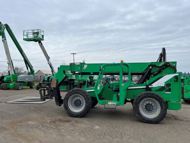 2014 Skytrak Telehandler 10042 featured image