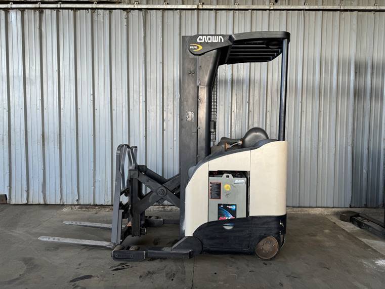 2014 Crown Forklift RR5725-45 featured image