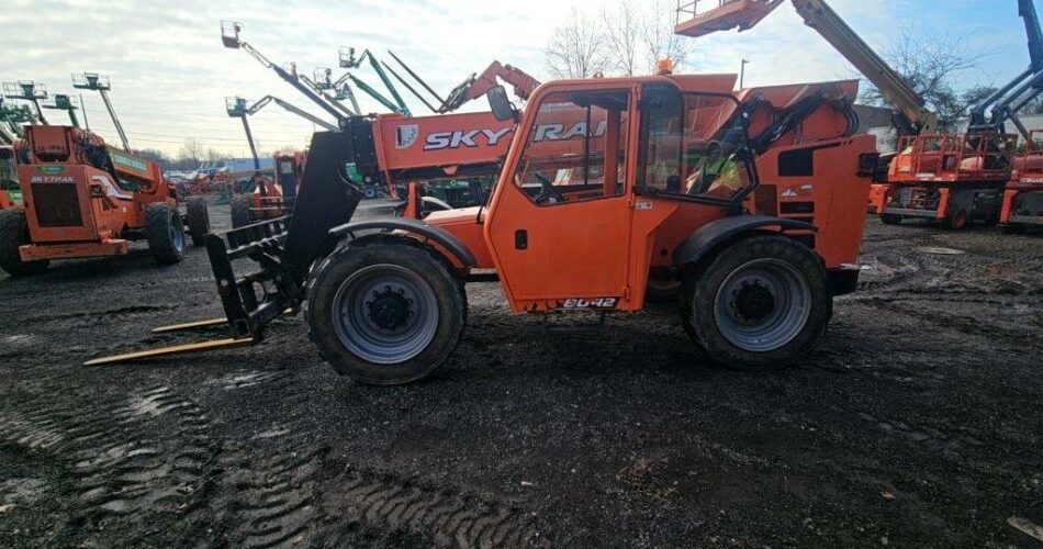 2015 Skytrak Telehandler 8042 featured image