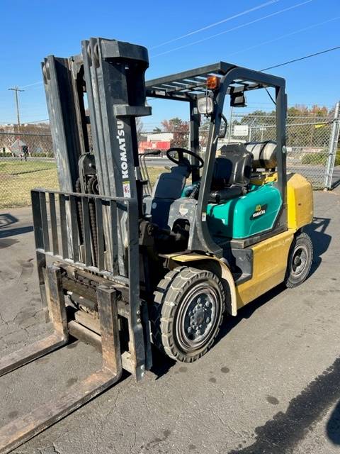 2004 Komatsu Forklift FG40ZT-8 featured image