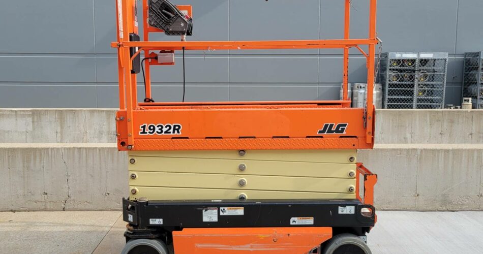 2017 JLG Scissor Lift 1932R featured image