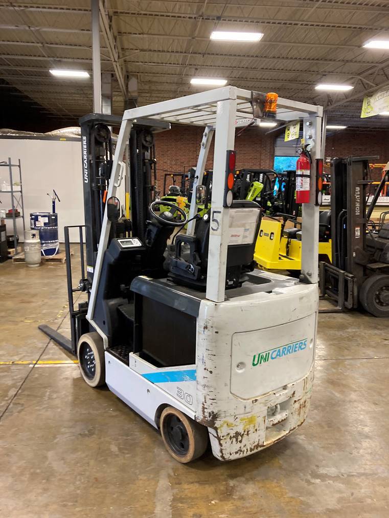 2016 Unicarriers Forklift MCJ1B1L15S featured image