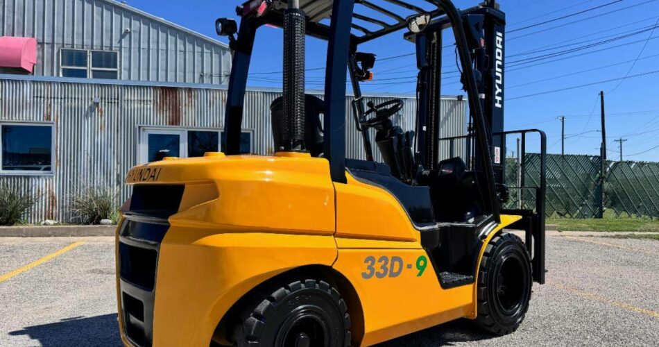 2018 Hyundai Forklift 33D-9 featured image