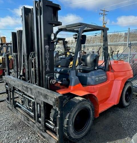 2004 Toyota Forklift 7FGU70 featured image