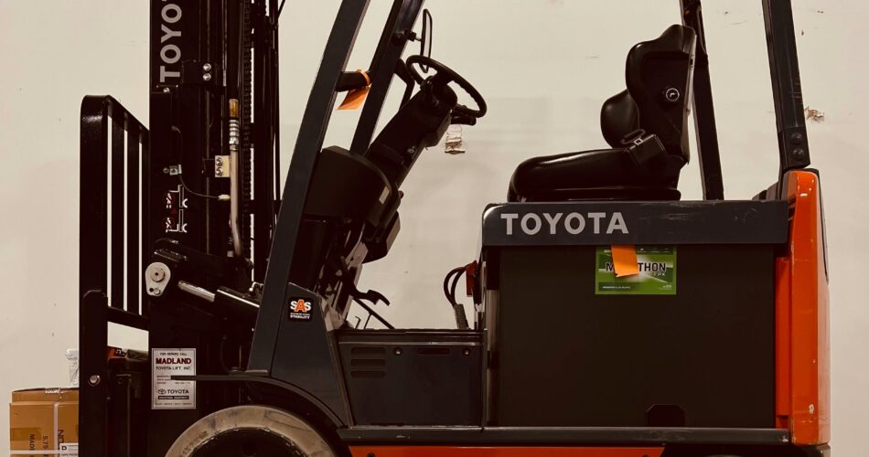 Who is the largest manufacturer of forklifts? featured image